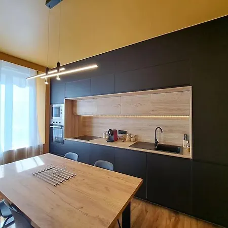 Geneve - Fastueux * Reims